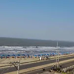 King\'S Apartments 302